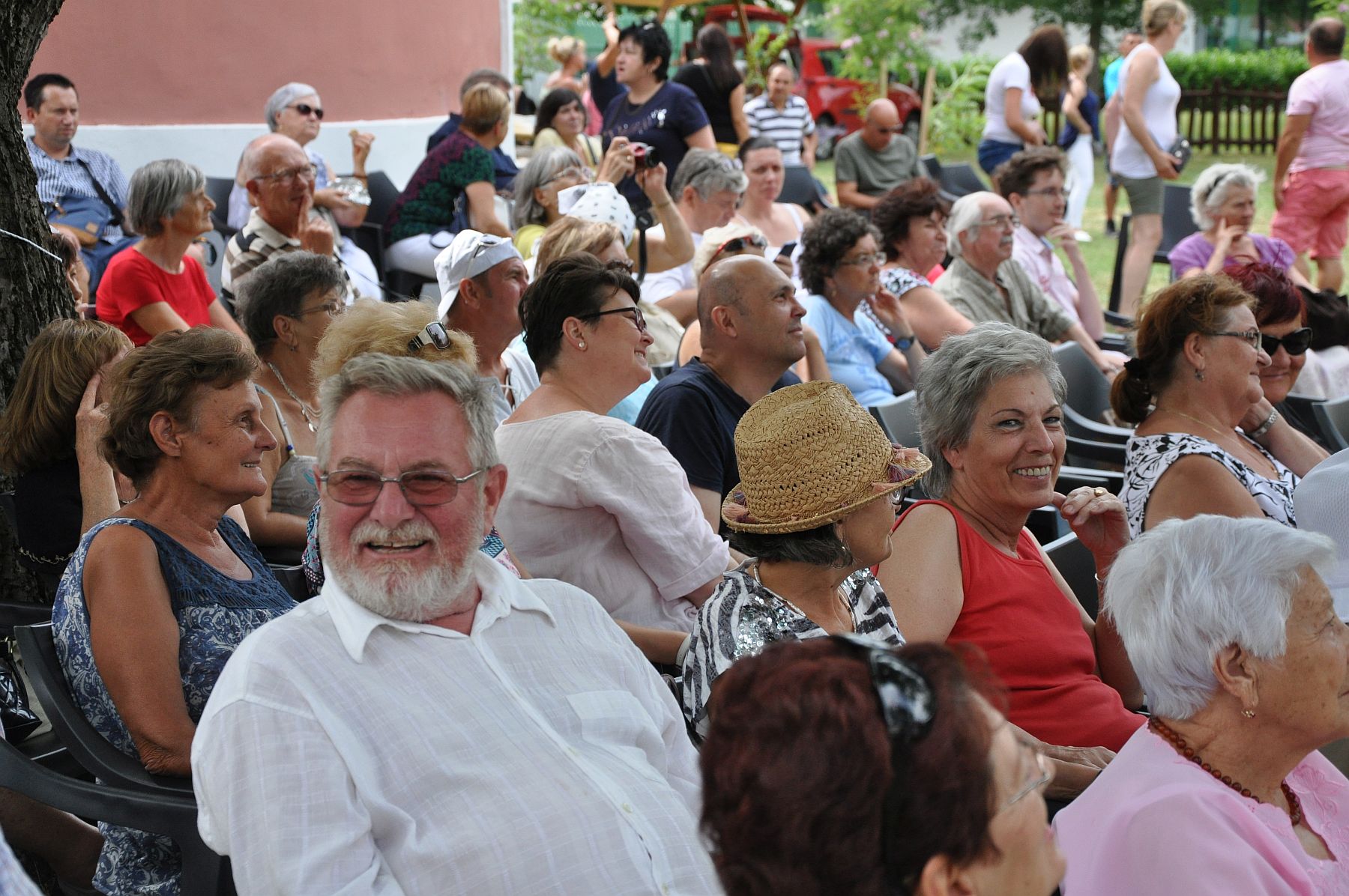V. Székesfehérvári Nemzetiségi Nap a szerb templom kertjében